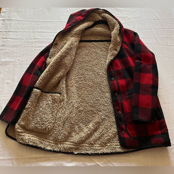 Eddie Bauer Womens Red Buffalo Plaid Reversible Fuzzy Hooded Jacket Sz M - Picture 2 of 7